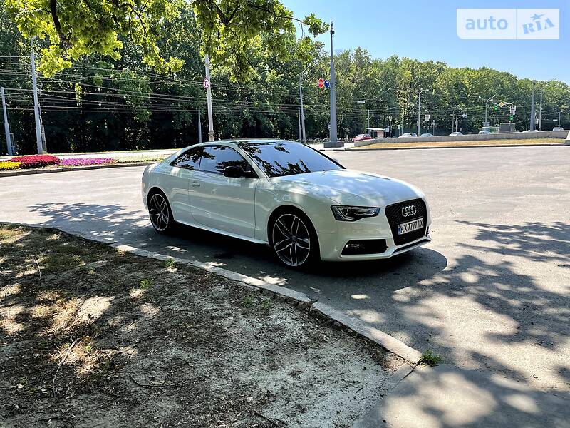 Купе Audi S5 2015 в Киеве