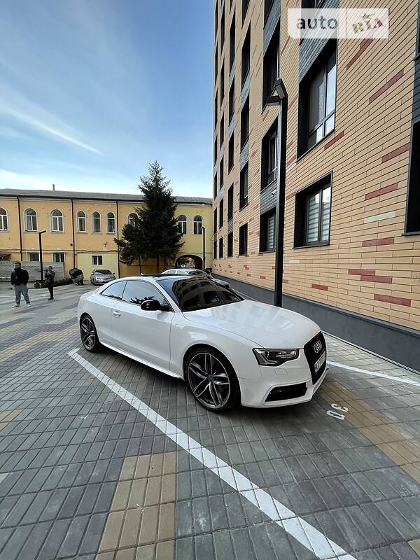 Купе Audi S5 2015 в Киеве