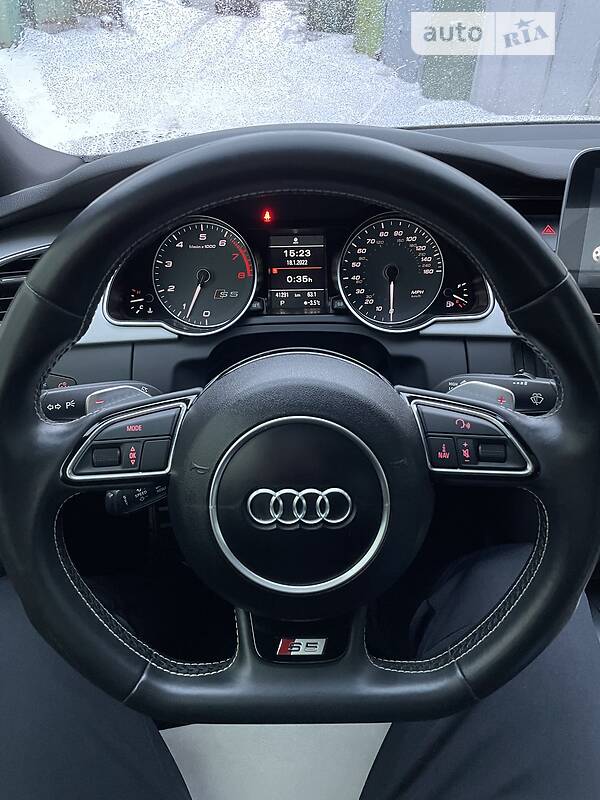 Купе Audi S5 2015 в Киеве