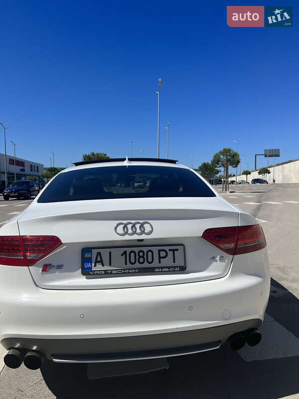 Купе Audi S5 2010 в Киеве