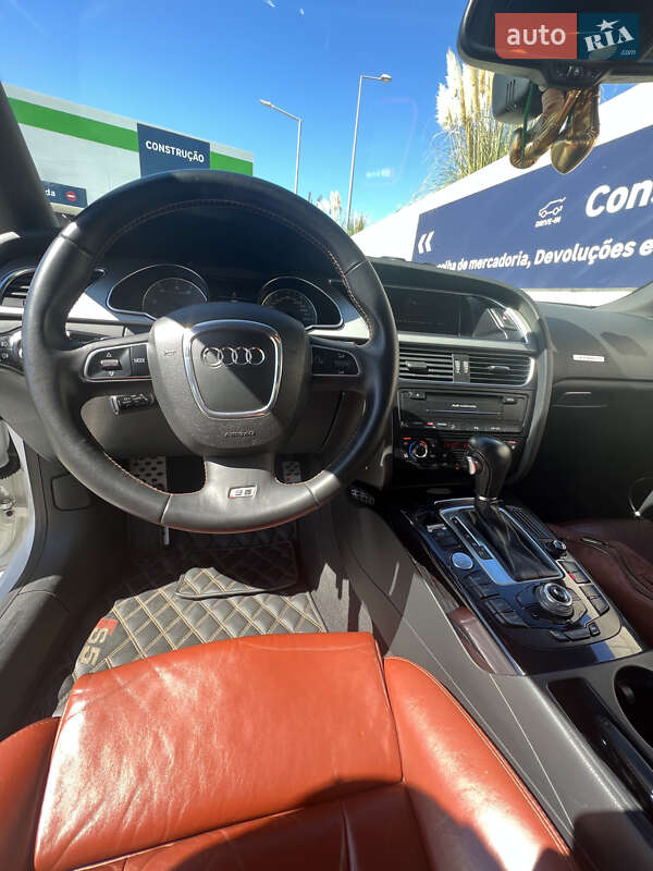 Купе Audi S5 2010 в Киеве