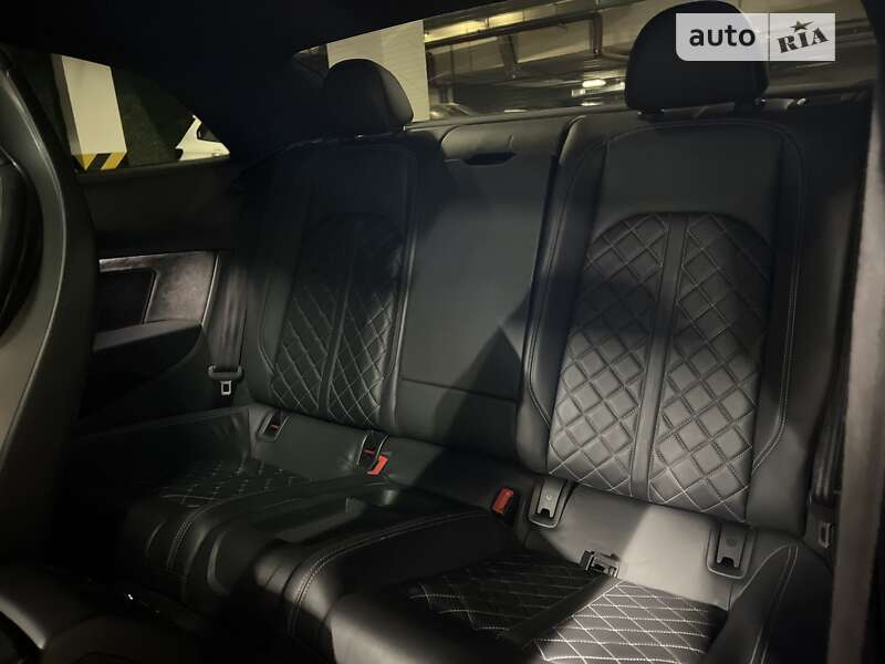 Купе Audi S5 2017 в Киеве