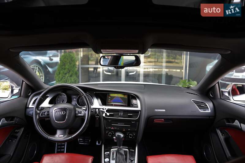 Купе Audi S5 2010 в Харькове