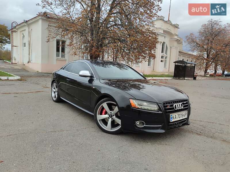 Купе Audi S5 2009 в Ватутино