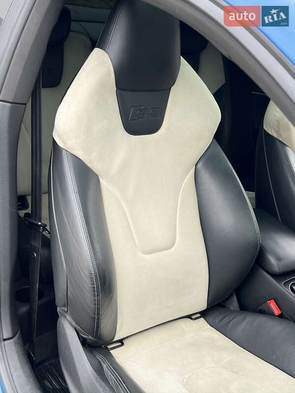 Купе Audi S5 2009 в Ивано-Франковске