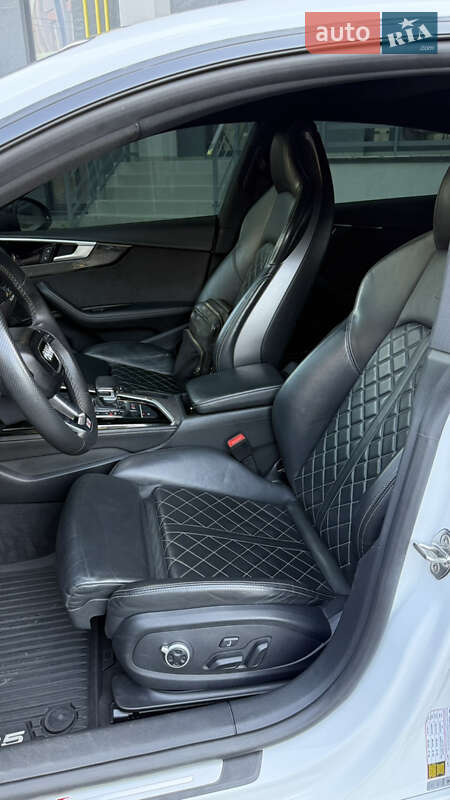 Купе Audi S5 2023 в Києві