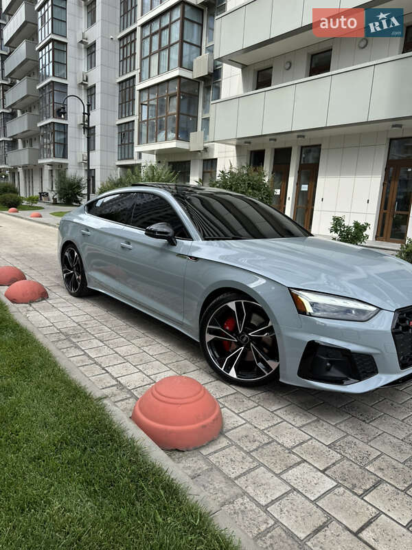 Купе Audi S5 2021 в Киеве