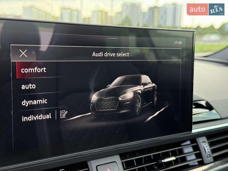 Кабріолет Audi S5 2022 в Києві