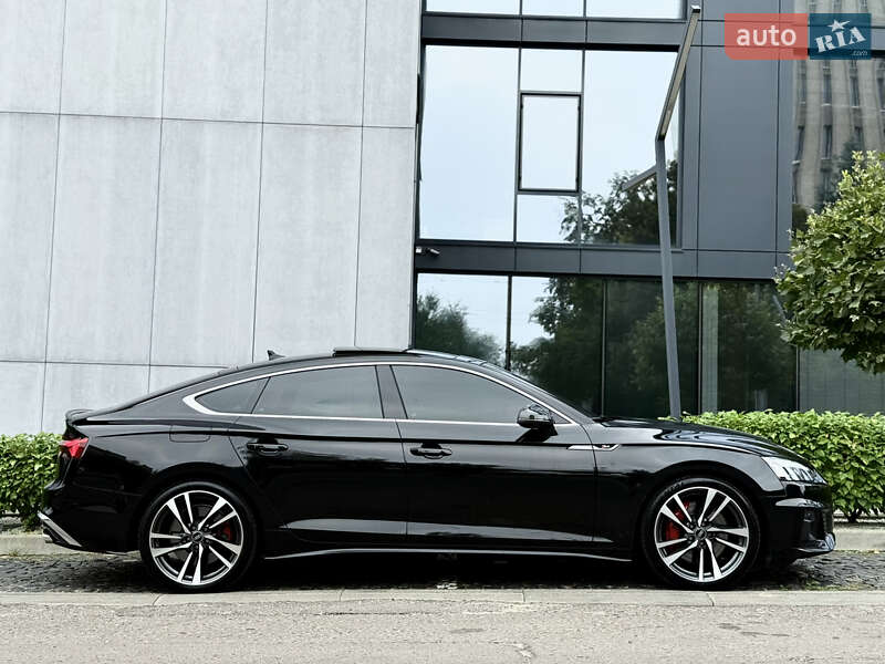 Купе Audi S5 2022 в Львове