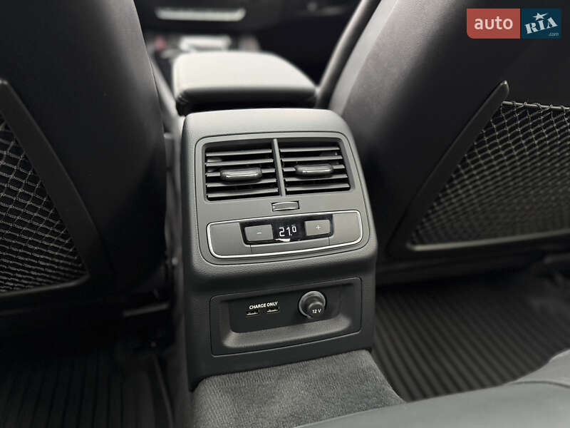 Купе Audi S5 2022 в Львове