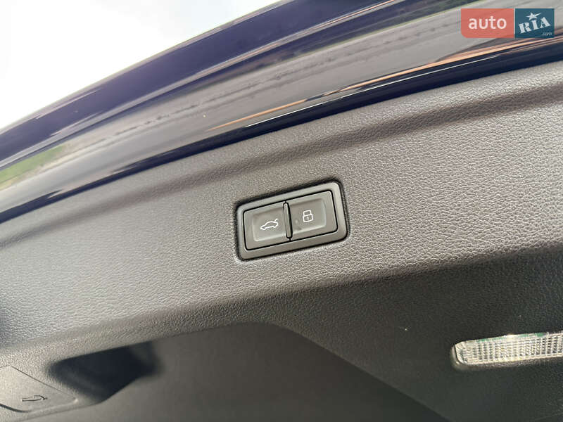 Купе Audi S5 2022 в Львове
