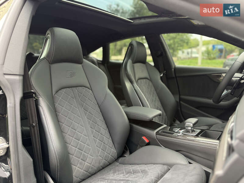 Купе Audi S5 2022 в Львове
