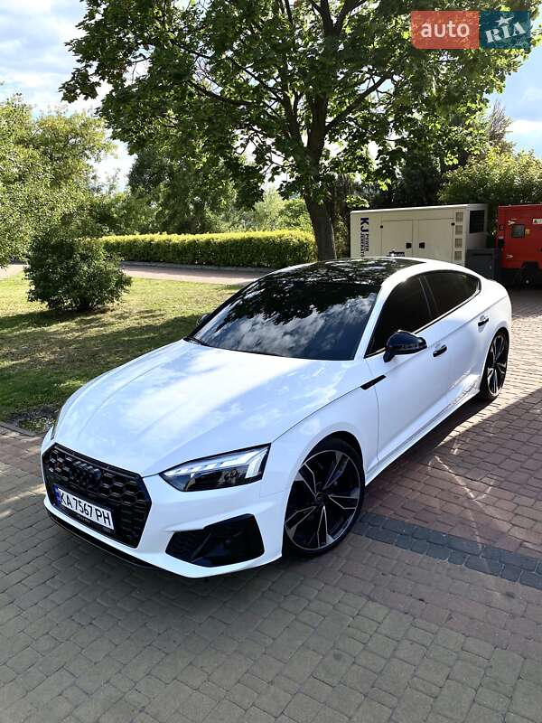 Лифтбек Audi S5 2024 в Киеве