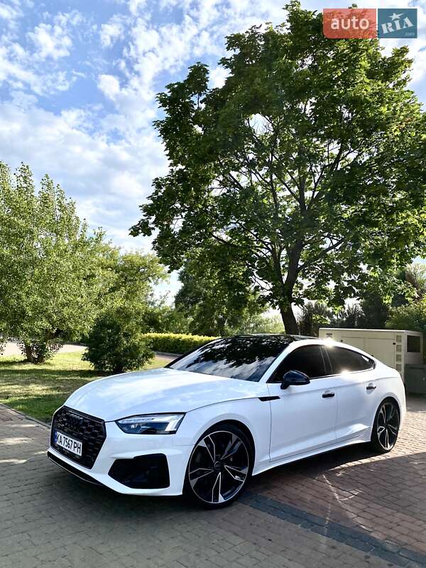 Лифтбек Audi S5 2024 в Киеве