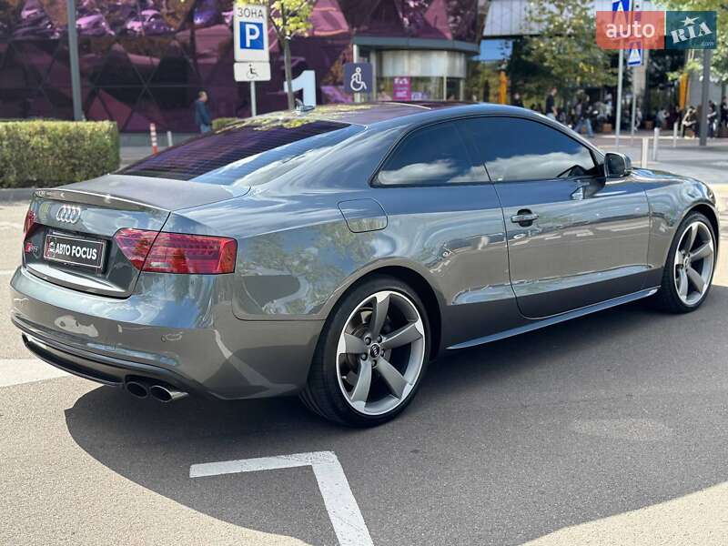 Купе Audi S5 2015 в Киеве