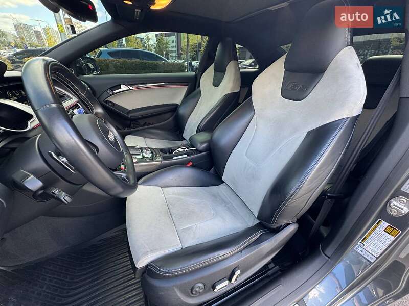 Купе Audi S5 2015 в Киеве
