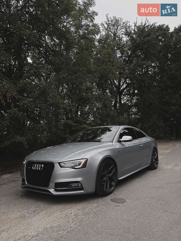 Купе Audi S5 2015 в 