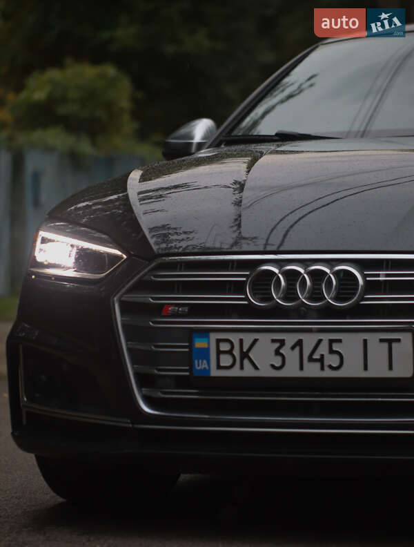Купе Audi S5 2017 в Киеве