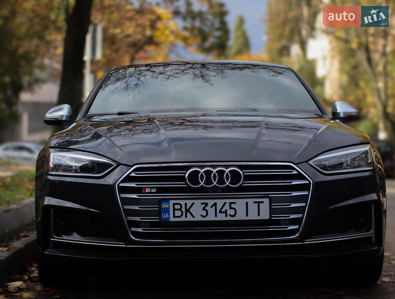 Купе Audi S5 2017 в Киеве