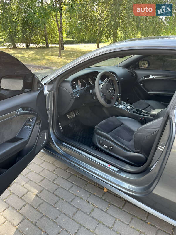 Купе Audi S5 2013 в Рівному