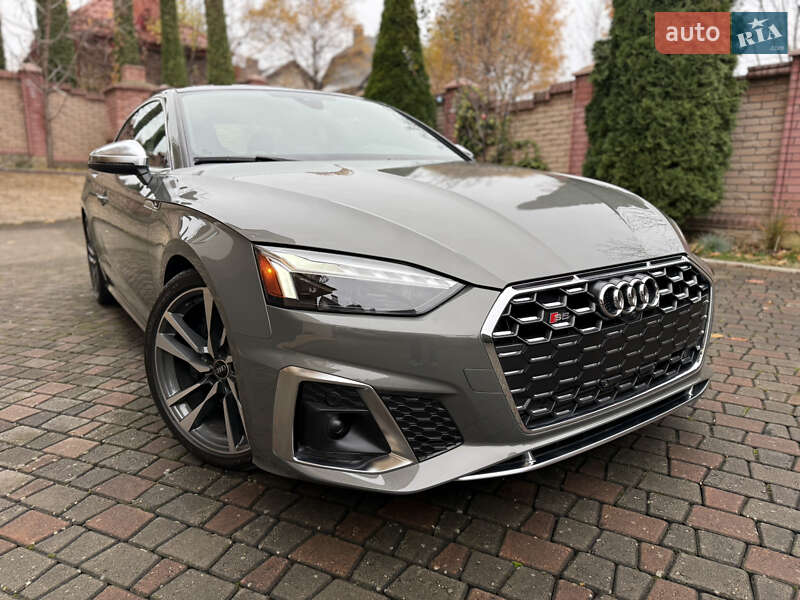 Купе Audi S5 2023 в Черновцах