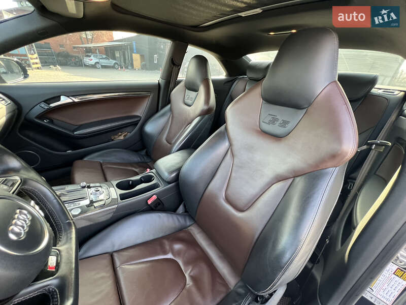 Купе Audi S5 2013 в Киеве