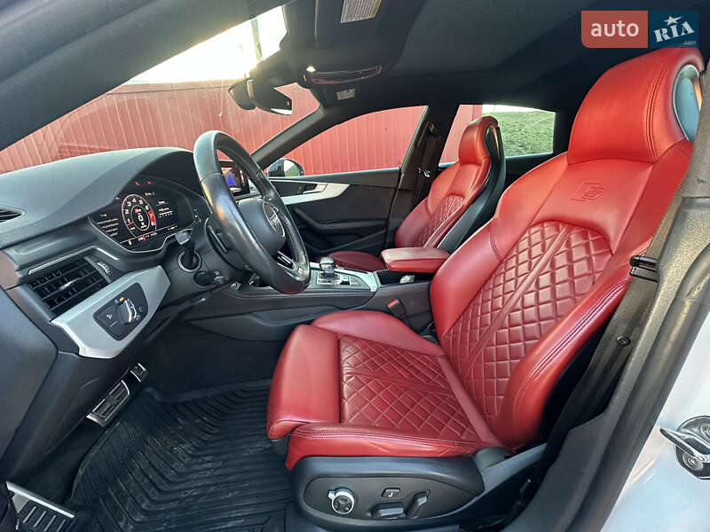 Купе Audi S5 2019 в Киеве
