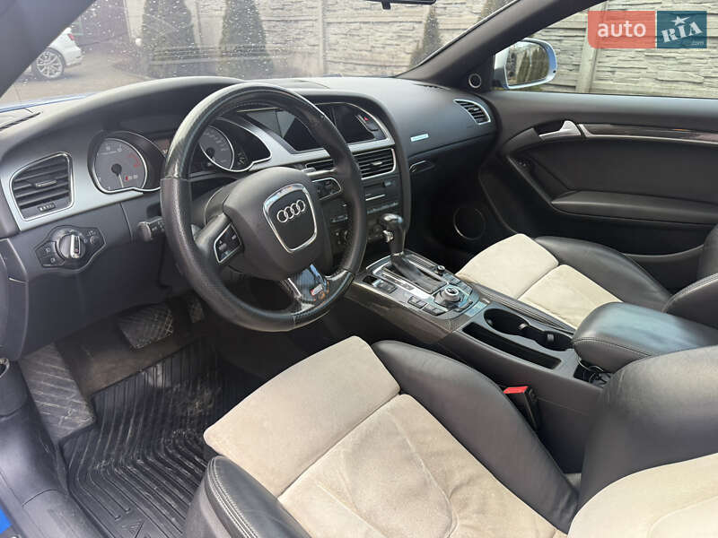Купе Audi S5 2009 в Львове