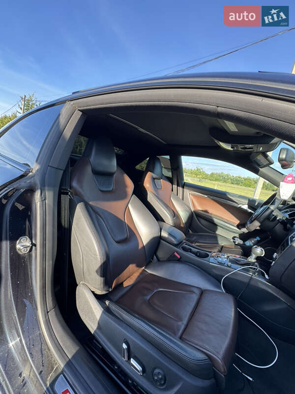 Купе Audi S5 2013 в Чудее