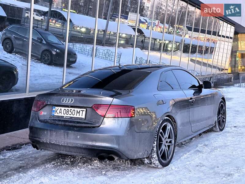 Купе Audi S5 2015 в Києві