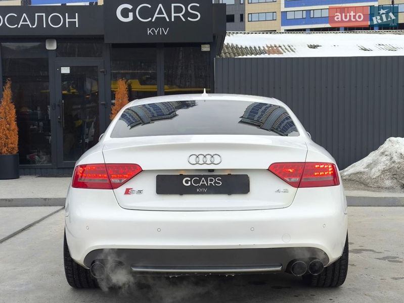 Купе Audi S5 2010 в Києві