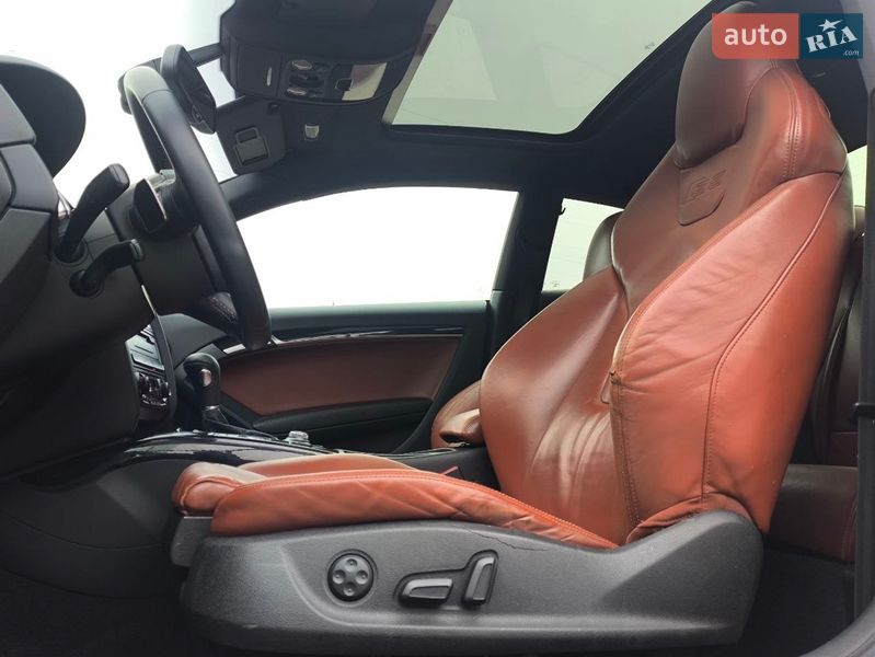 Купе Audi S5 2010 в Києві