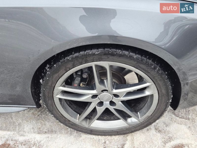 Купе Audi S5 2015 в Киеве