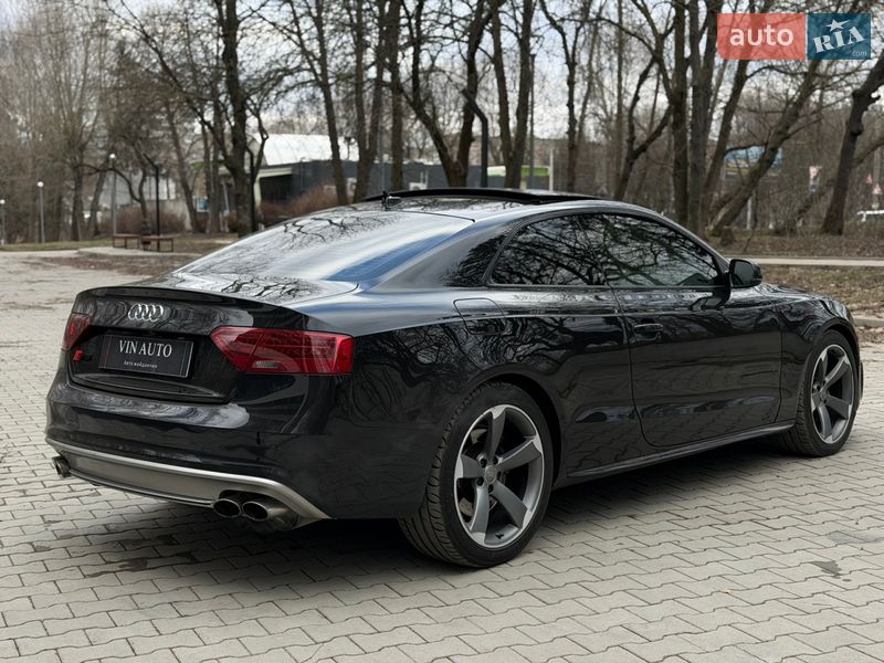 Купе Audi S5 2013 в Тернополі