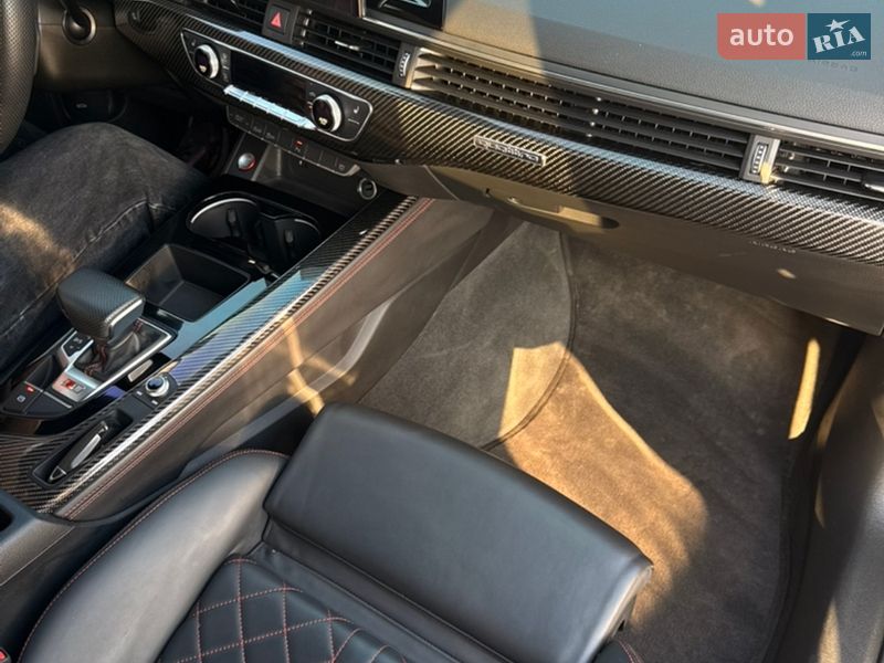 Лифтбек Audi S5 2024 в Львове