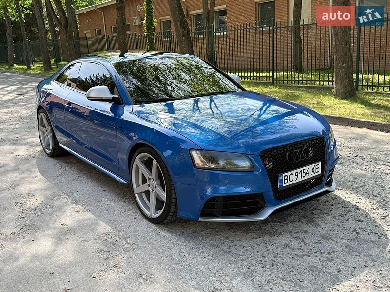 Купе Audi S5 2009 в Львові