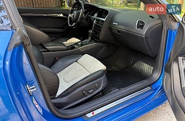 Купе Audi S5 2009 в Львові