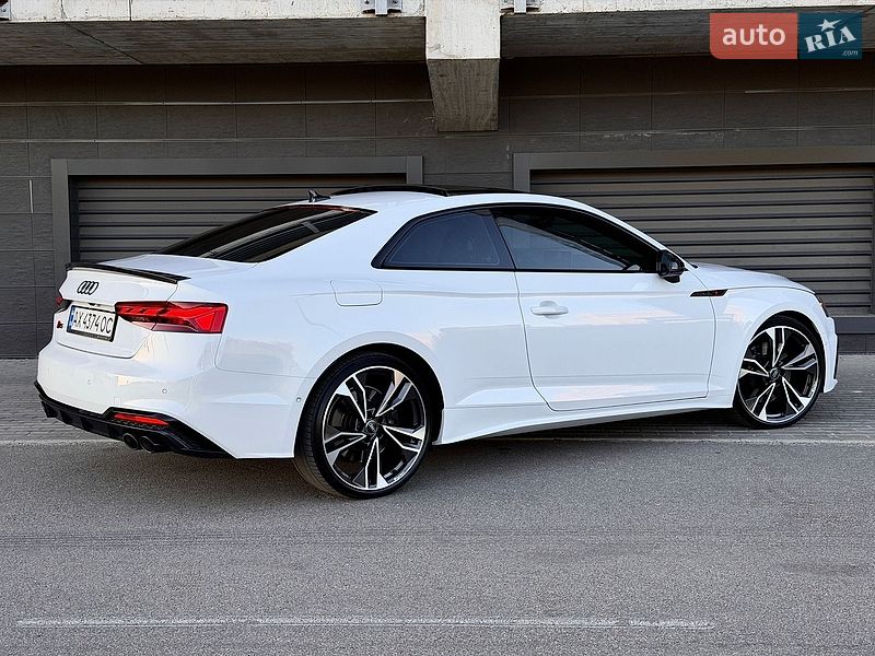 Купе Audi S5 2023 в Киеве