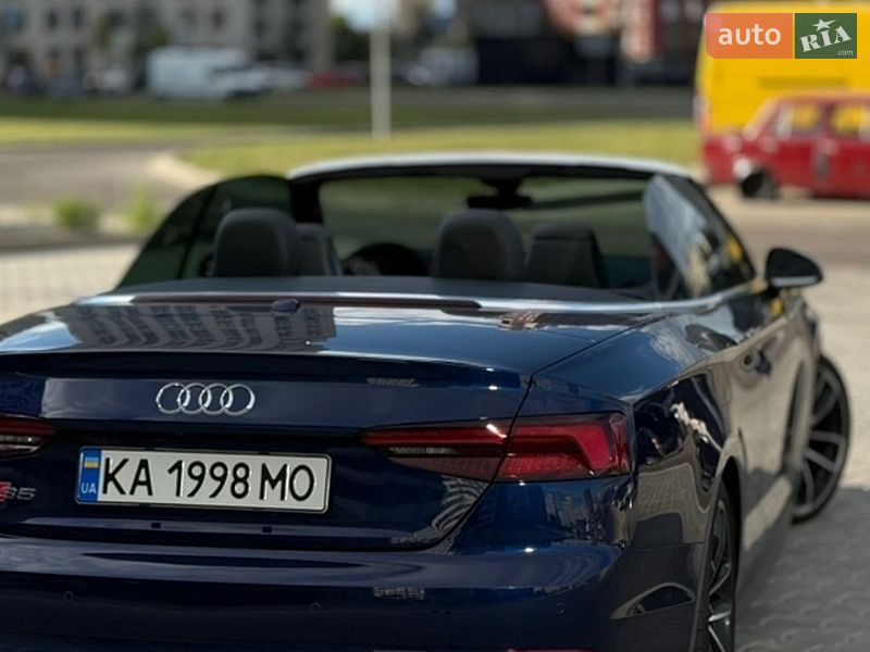 Кабриолет Audi S5 2017 в Киеве