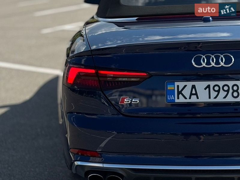 Кабриолет Audi S5 2017 в Киеве