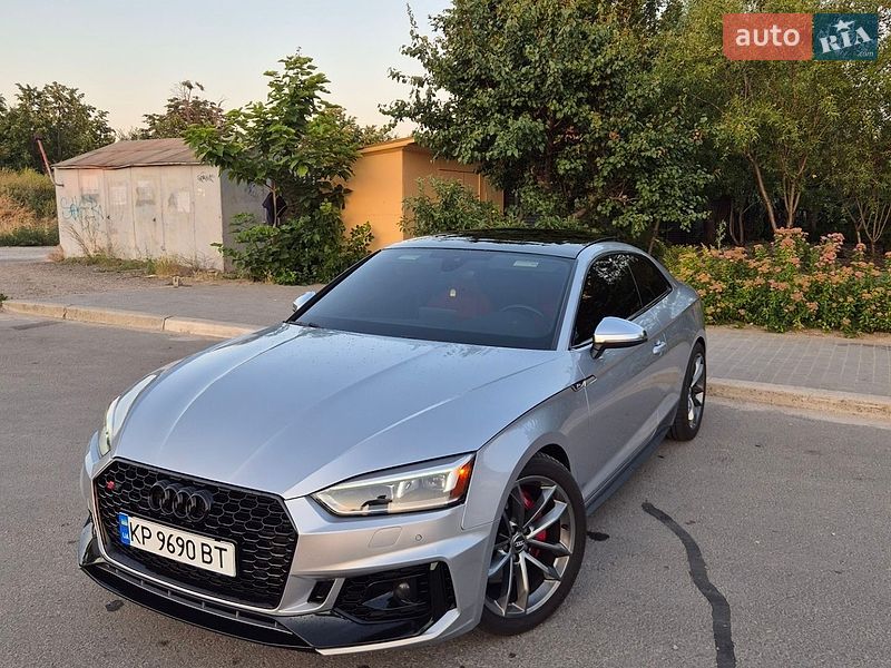Audi S5, photos from the listing