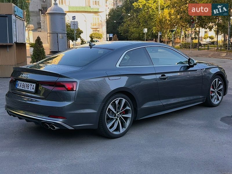 Купе Audi S5 2017 в Києві