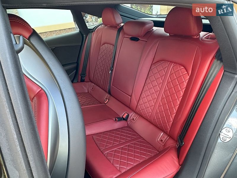 Купе Audi S5 2017 в Чернівцях