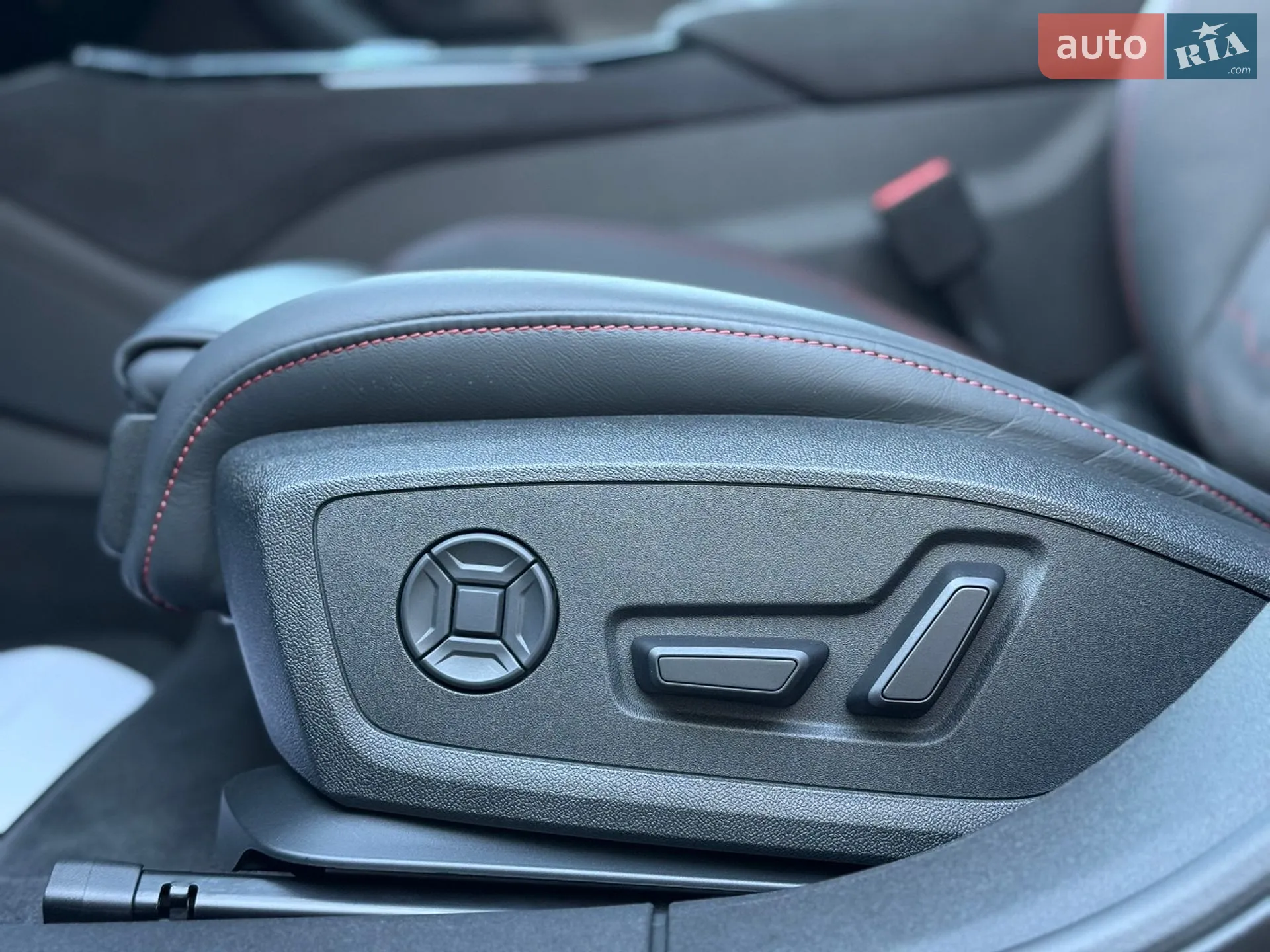 2025 Audi S6 - мініатюра 46