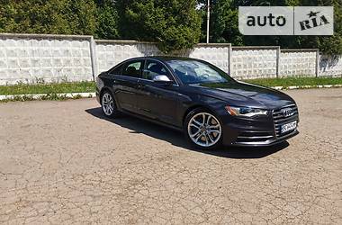 Седан Audi S6 2013 в Львове