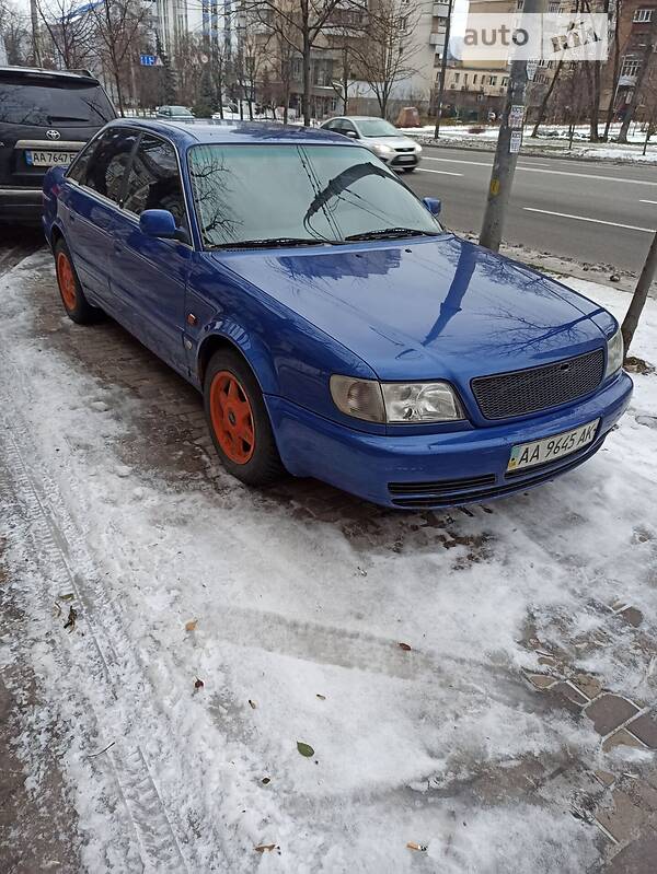 Седан Audi S6 1996 в Киеве