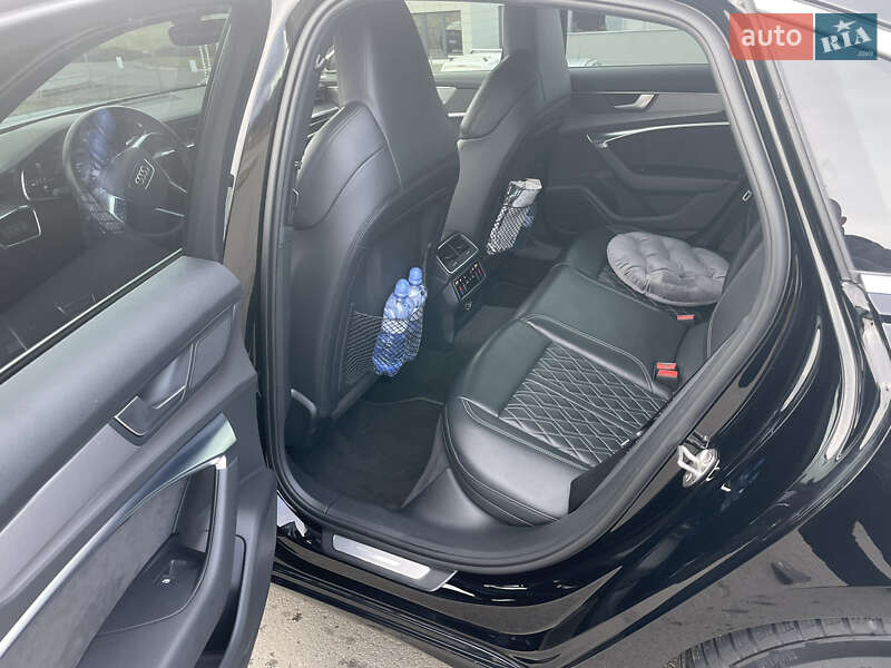 Седан Audi S6 2019 в Мукачево