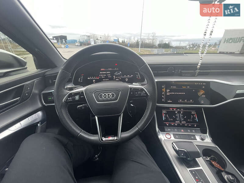 Седан Audi S6 2019 в Мукачево
