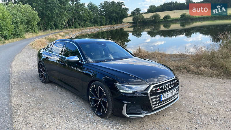 Седан Audi S6 2019 в Мукачево
