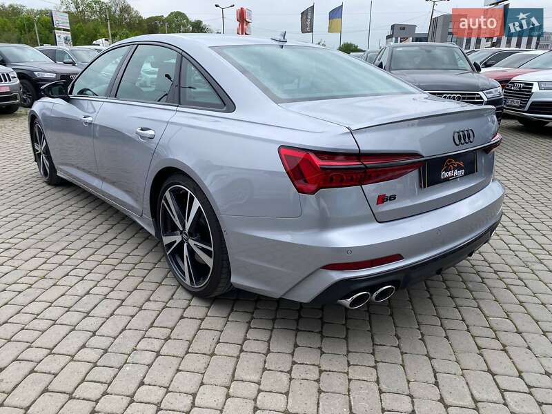 Седан Audi S6 2023 в Львові